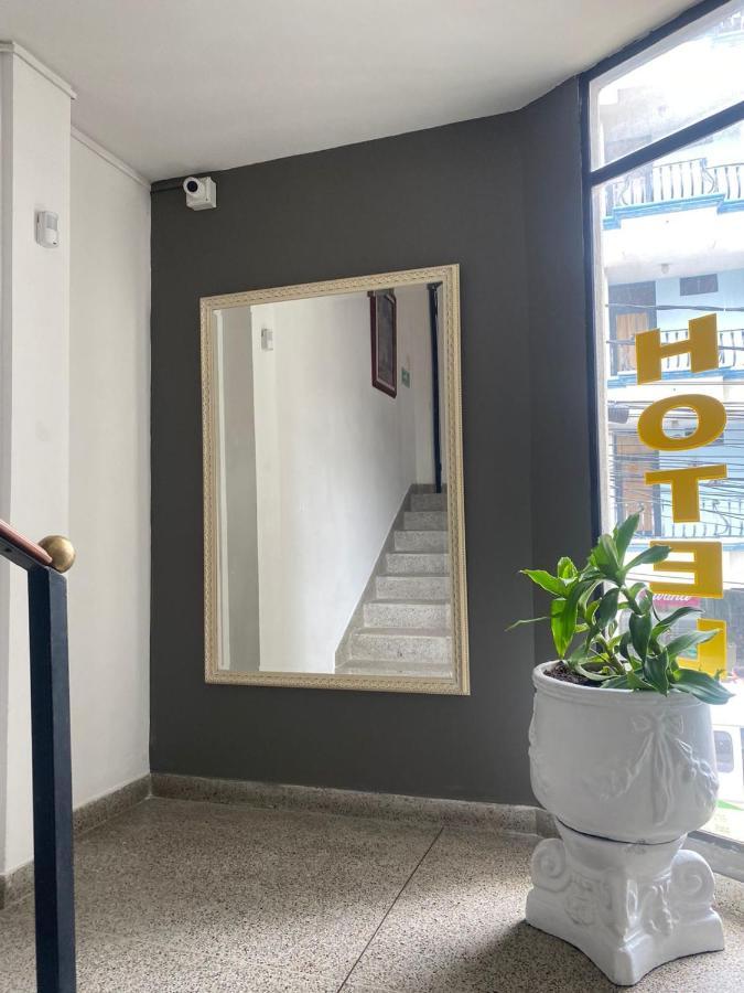 Hotel Plaza Real Ocaña Extérieur photo