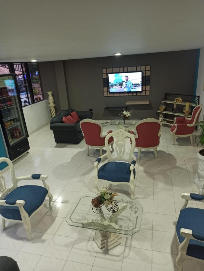 Hotel Plaza Real Ocaña Extérieur photo