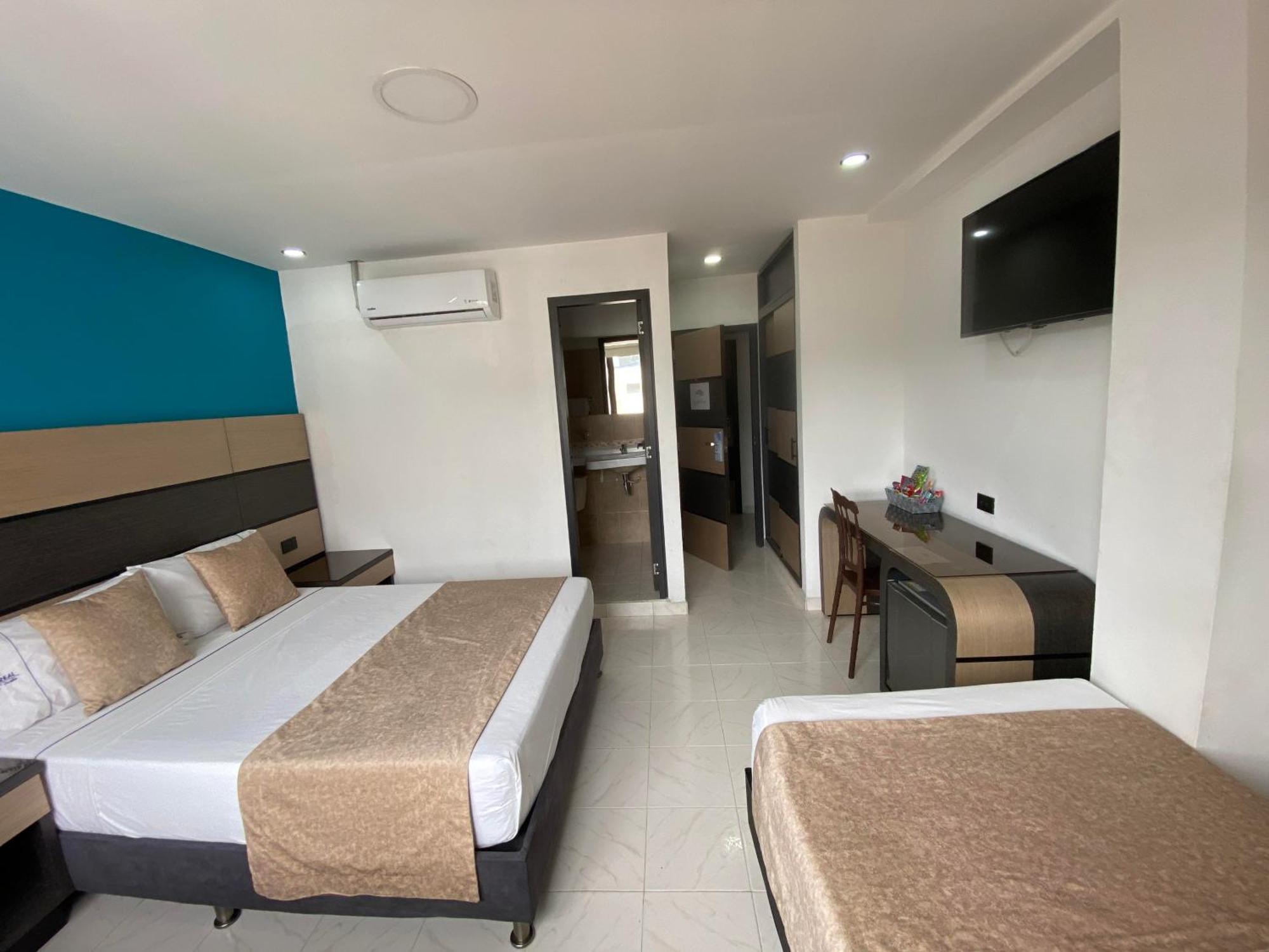 Hotel Plaza Real Ocaña Extérieur photo