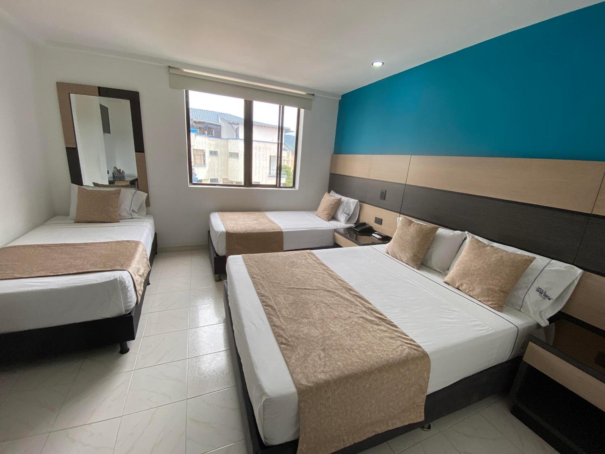 Hotel Plaza Real Ocaña Extérieur photo