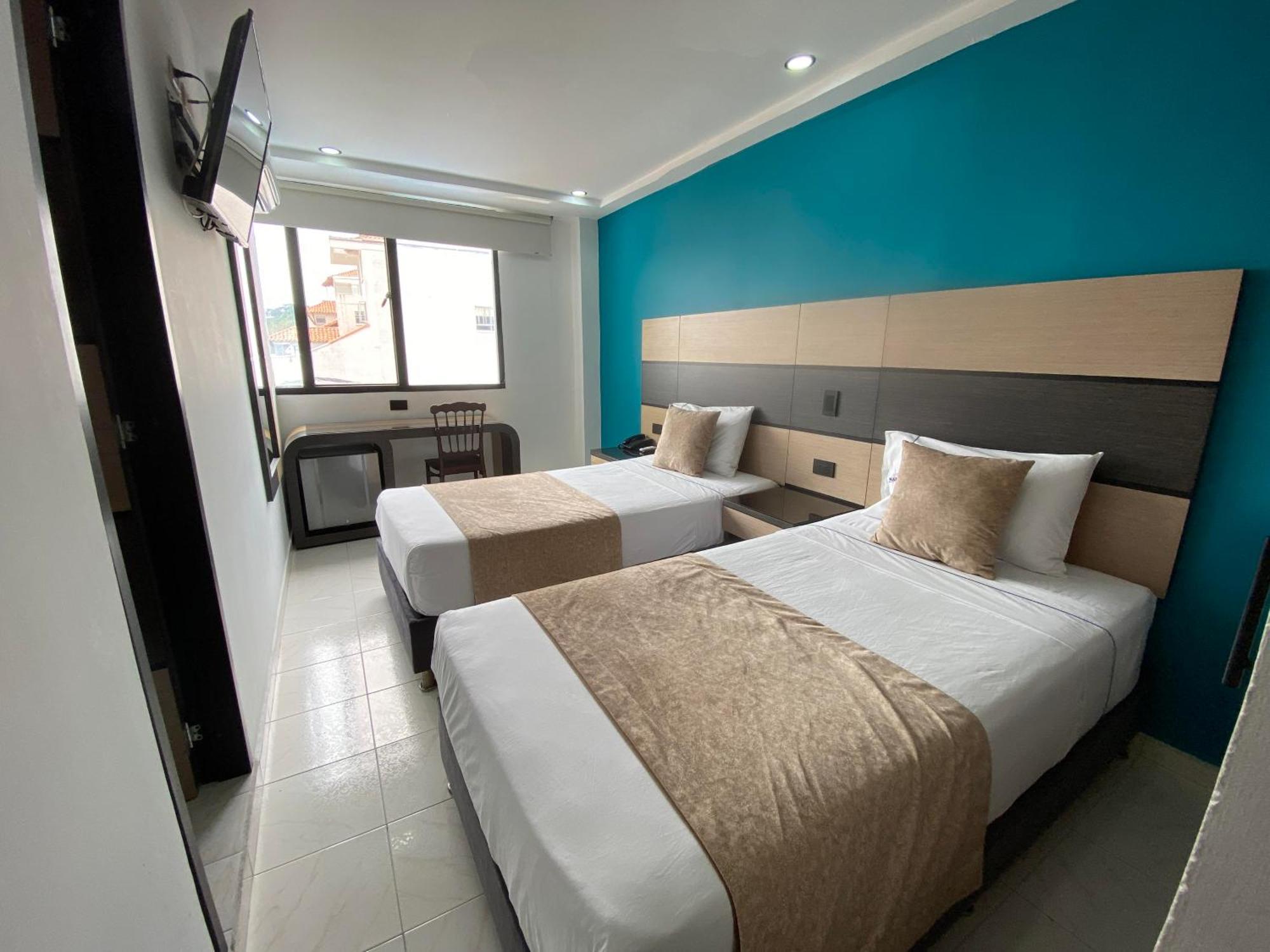 Hotel Plaza Real Ocaña Extérieur photo